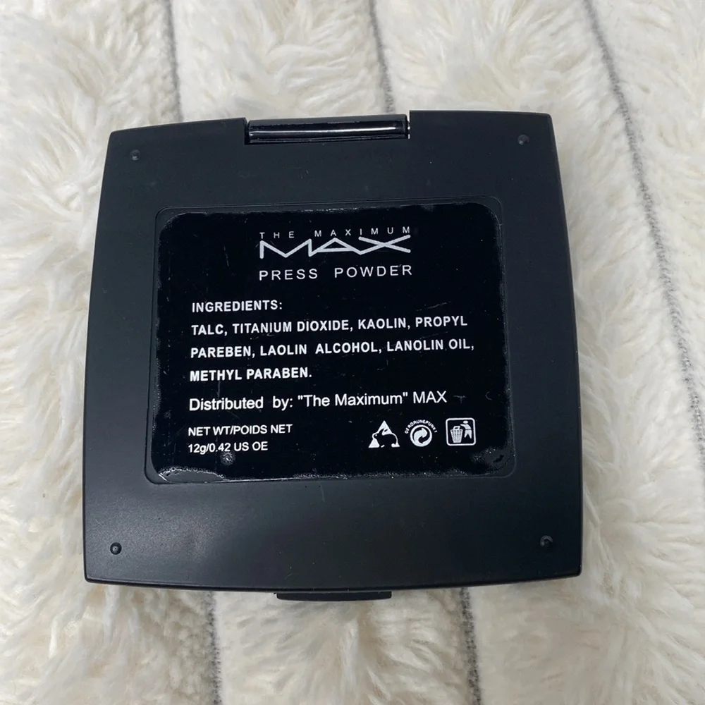 The Maximum Max Press Powder Color: Natural Beige MAX 803